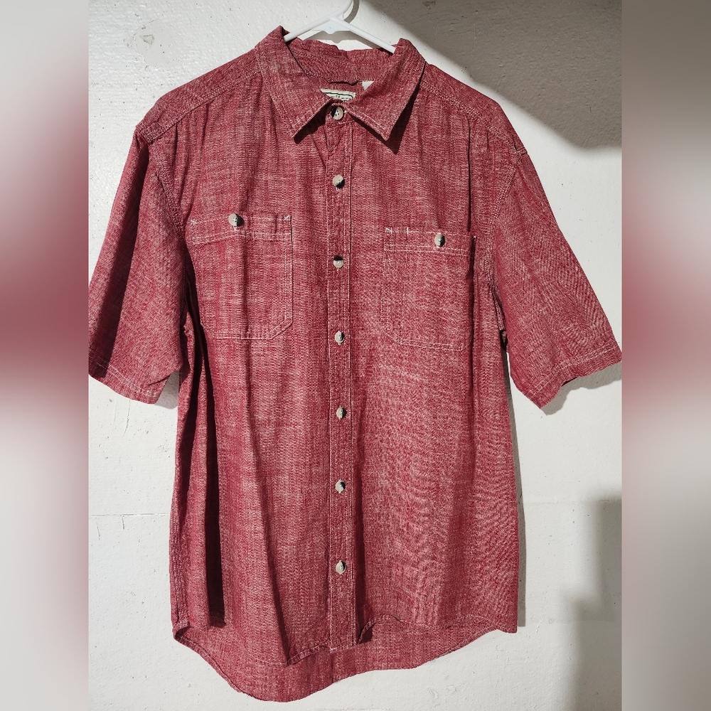 C.E. Schmidt Workwear Men's Red Short Sleeve Button-Up Shirt Size‎ M